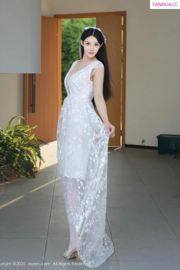   [XiuRen]高清写真图 2025.08.18 No.10661 梨霜儿 白色婚纱第5张图片